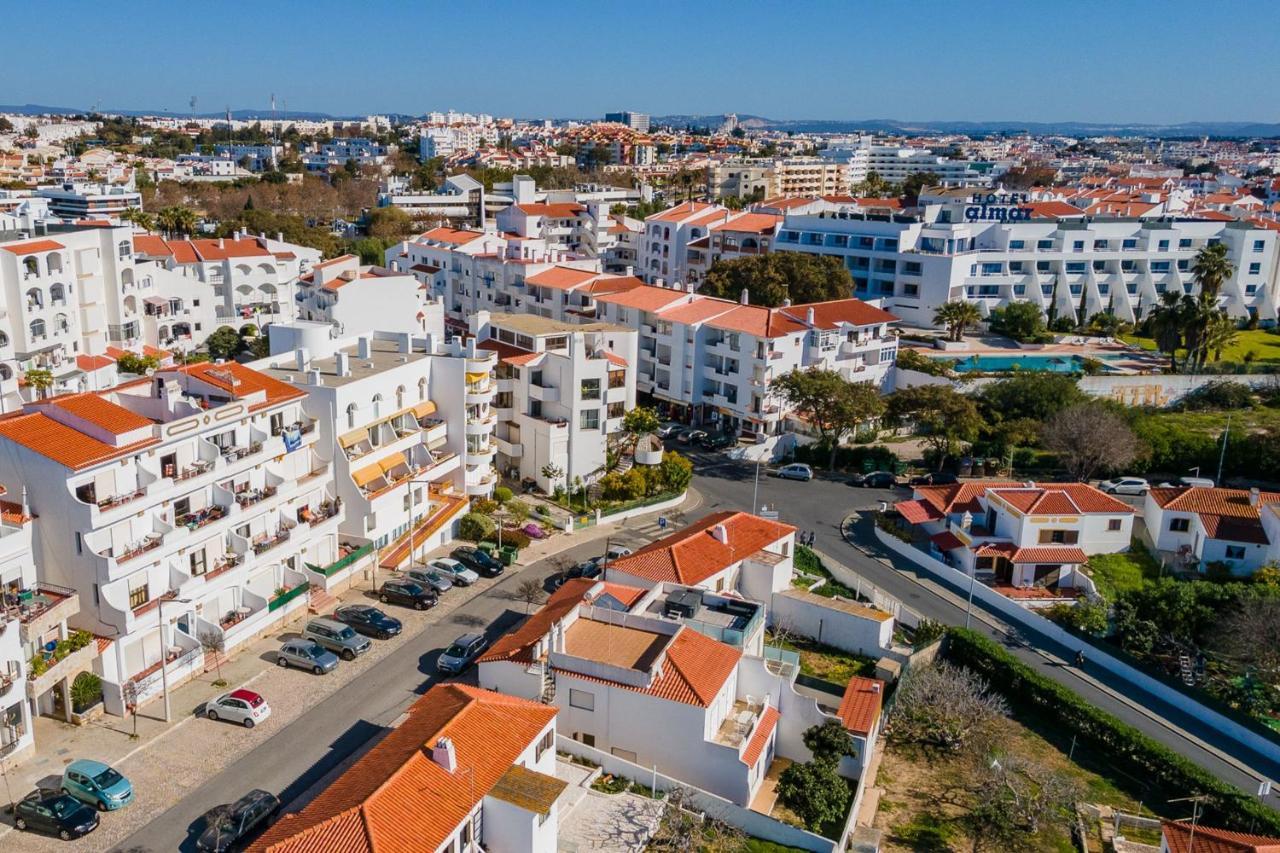 Typical T2 In Albufeira W/ Balcony By Lovelystay Eksteriør billede